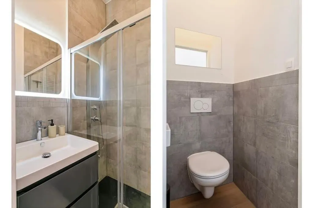 1-Br Centre Antwerp Haven With Patio Apartment Belgium